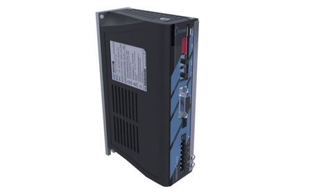 Controlador de velocidad y controlador de motor